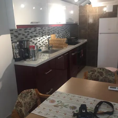 Villa Suzan فيلة أورلا